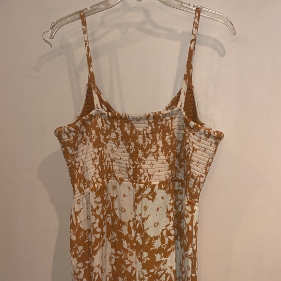 Band of Gypsies size 1X jumper mustard yellow with cream florals 100% Viscose - Picture 6 of 9